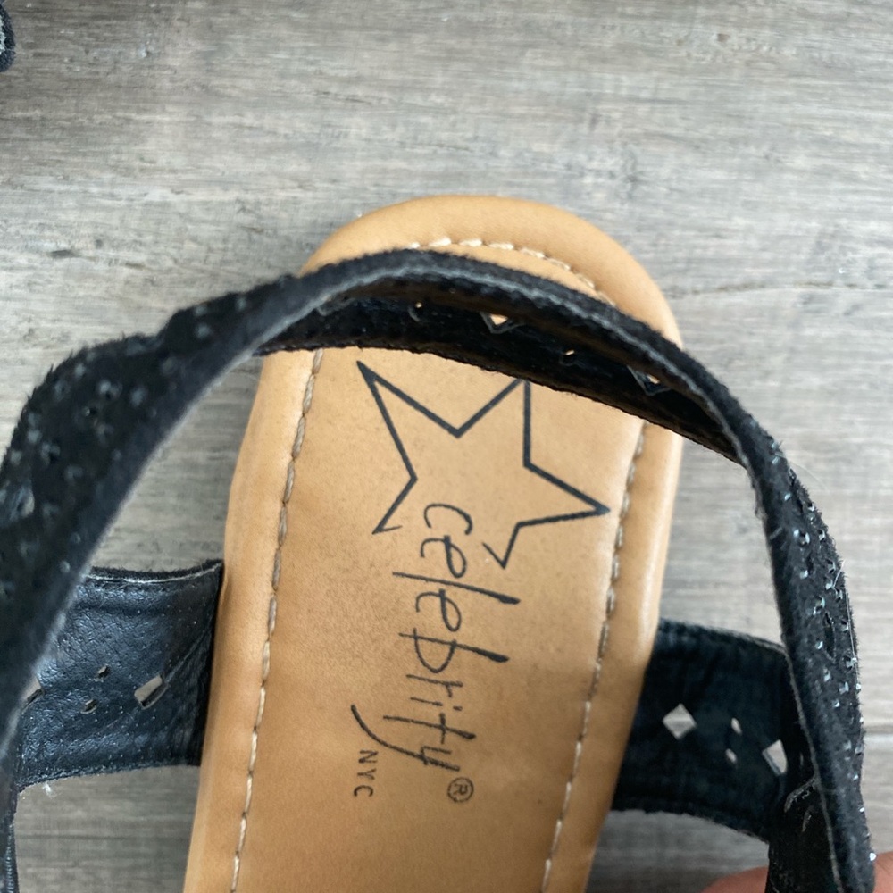 Sandals - Picture 2 of 4